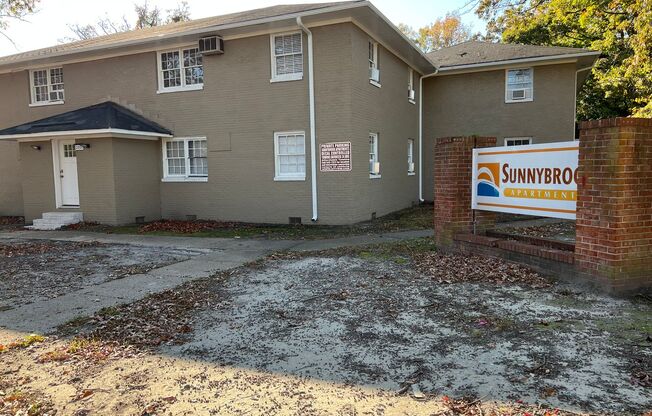 2 beds, 1 bath, 600 sqft, $1,175, Unit Post Avenue-826D