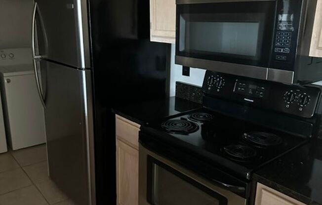 1 bed, 1 bath, $1,250, Unit # 635
