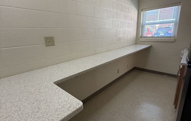 Studio, 1 bath, 500 sqft, $625, Unit 1024 SUNSET #04