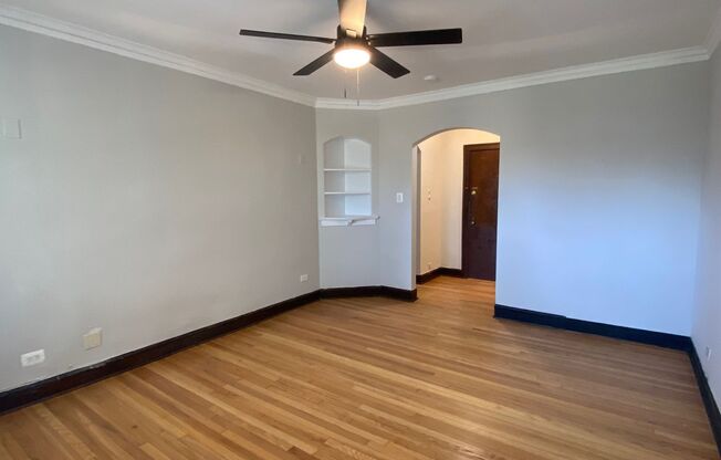 5542 W. LELAND LLC