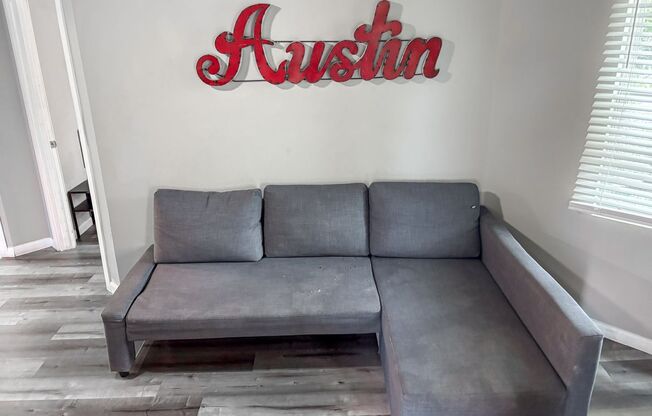 4 beds, 2 baths, $2,200, Unit 4/2