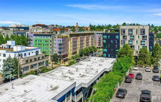 1 Bed 1 Bath Condo HIGHLY DESIRABLE Alaska Junction neighborhood