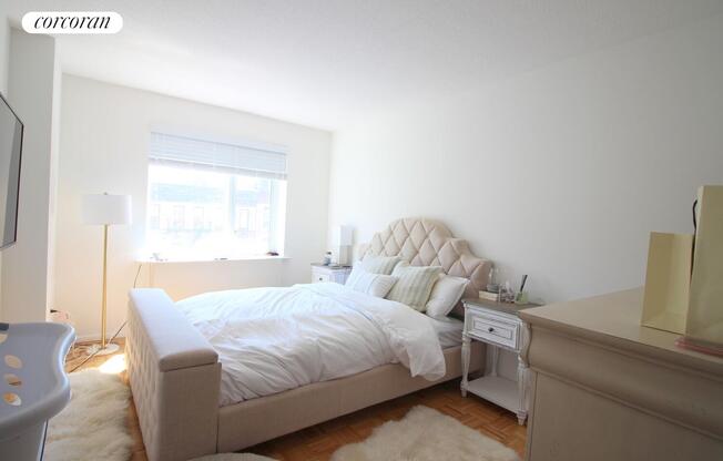 2 beds, 2 baths, $6,800, Unit 4D