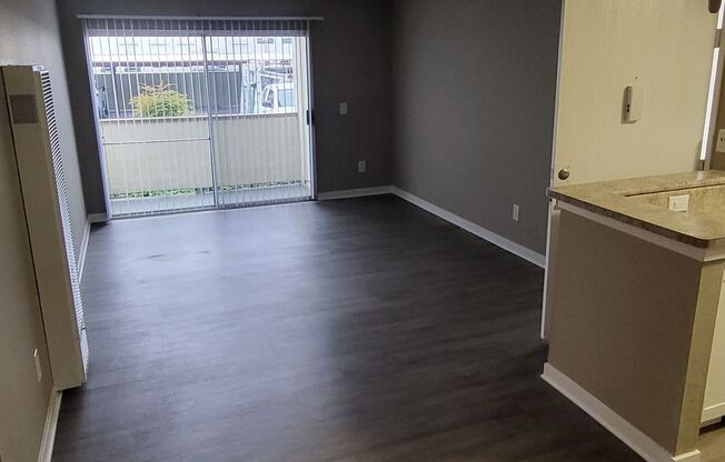 1 bed, 1 bath, 640 sqft, $2,095, Unit 646 - 35