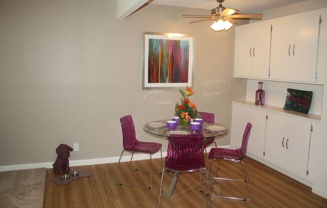 2 beds, 1 bath, 864 sqft, $2,400, Unit E246