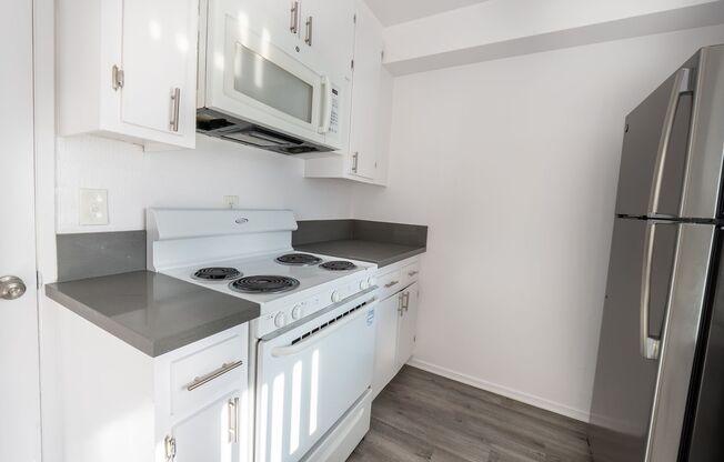 2 beds, 2.5 baths, 1,250 sqft, $2,198, Unit 250