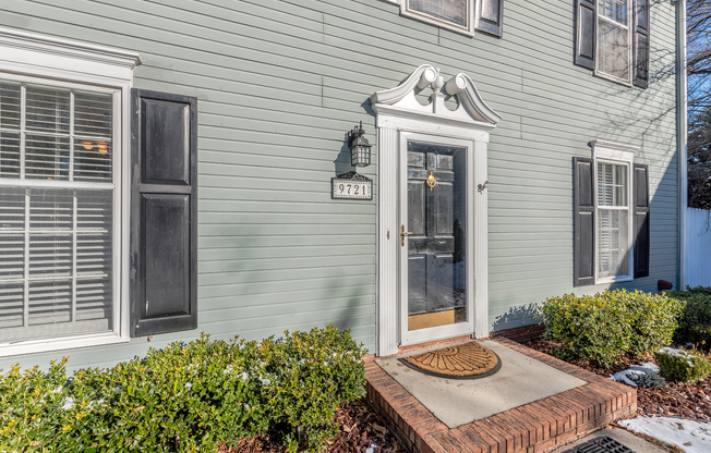 Upgraded Home on Cul-de-sac Lot in Matthews!