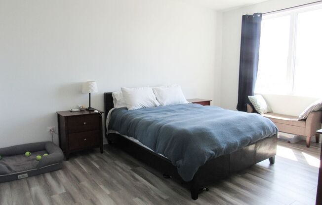 2533/2535 W. Fullerton Ave.