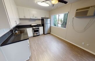 Studio, 1 bath, 475 sqft, $1,581, Unit 11