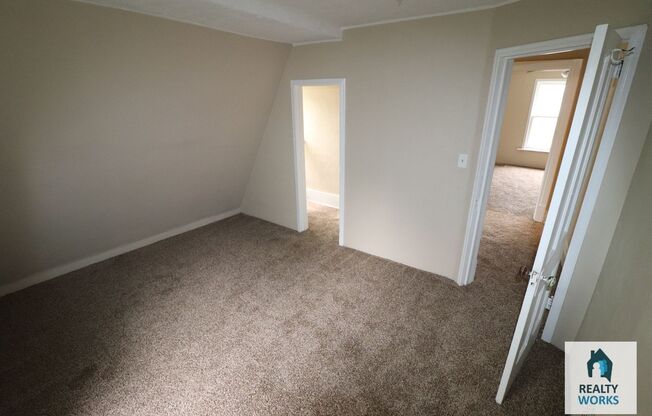 3 beds, 1 bath, $1,400