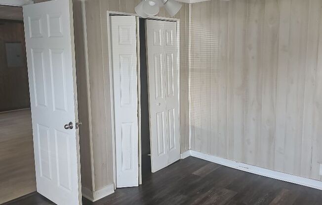 1002 33 AVE N