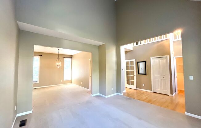 Lovely 4 Bedroom 2.5 Bathroom - Lake Oswego - A/C, Washer & Dryer, Community Amenities