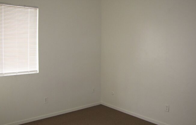 2 beds, 1.5 baths, $1,249, Unit C