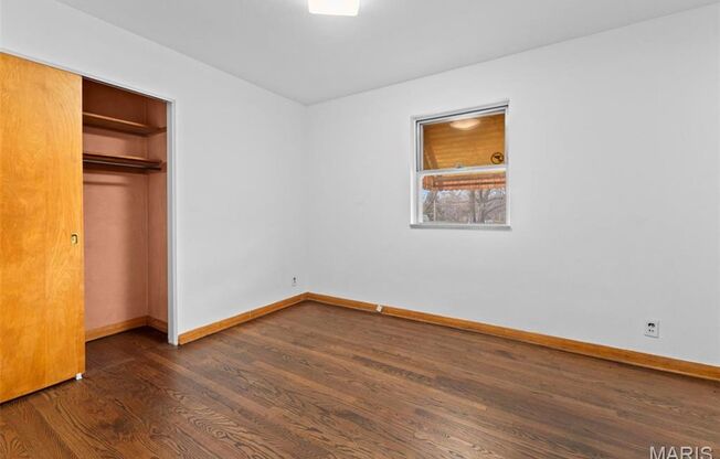 2 beds, 1 bath, 770 sqft, $1,200, Unit Southwest Ave - 2048