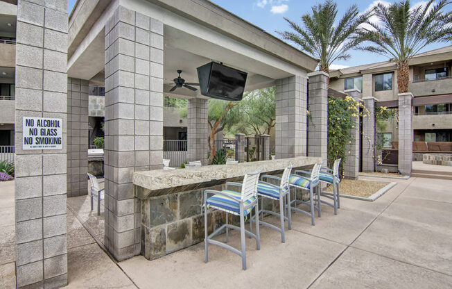 Aspire Pinacle Peak - outdoor patio area