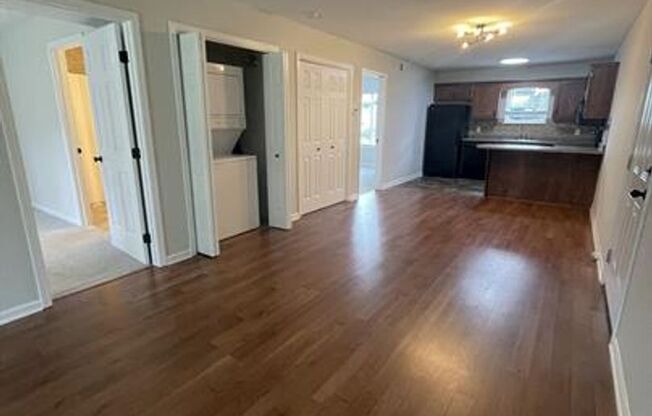 2 beds, 2 baths, $1,200, Unit 207