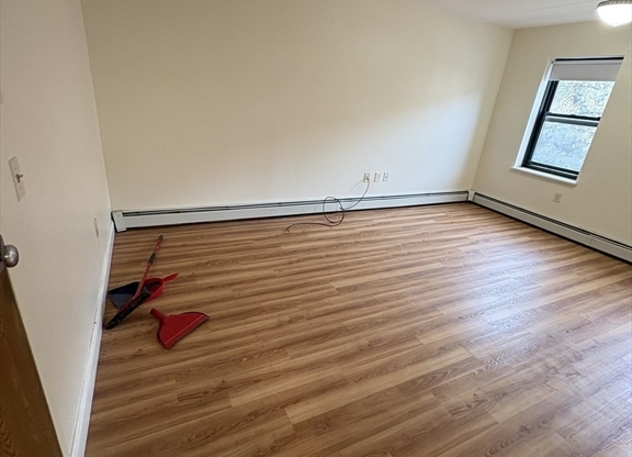 1 bed, 1 bath, 482 sqft, $2,009, Unit 35
