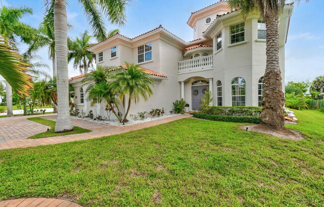 OCEAN ACCESS !! 6 BR 4.5 BA 2 CG pool home rental in Port St Lucie FL