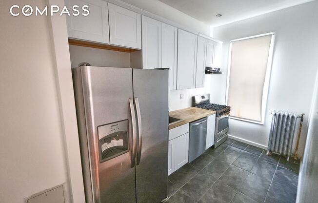 3 beds, 1 bath, 1,000 sqft, $3,200, Unit 2