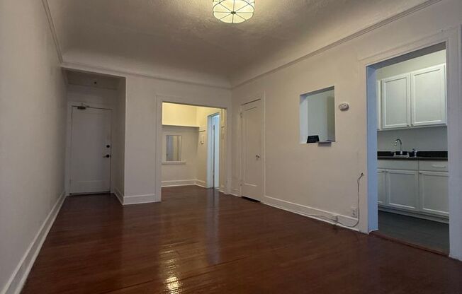 Studio, 1 bath, 450 sqft, $1,395, Unit Unit 104