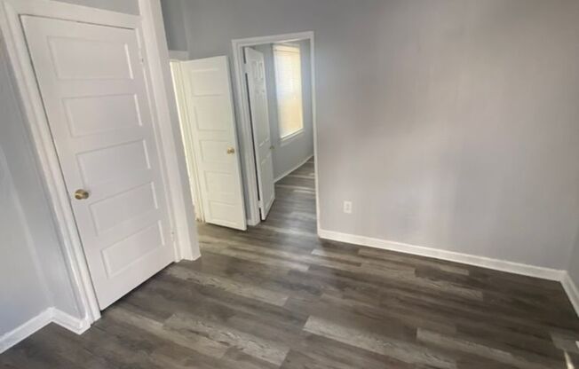 1 bed, 1 bath, $1,200, Unit Unit 3