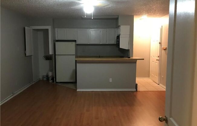 Excellent condo in Walnut with open floor plan!