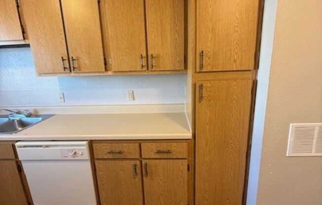 2 beds, 2 baths, 856 sqft, $869, Unit 2726-1203