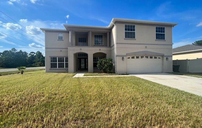 Enormous Poinciana Home!