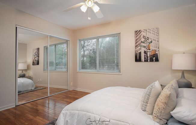 2 beds, 1 bath, $850, Unit 409D-MADISON PARK APARTMENTS