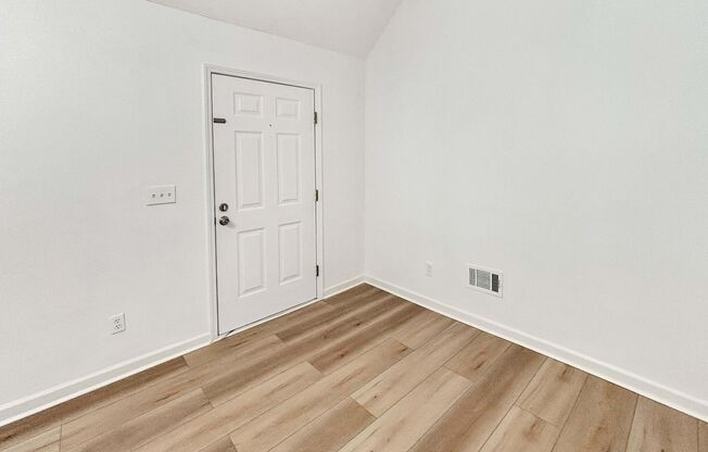 Beautiful 3BR 2.5 BA Home in Mableton!