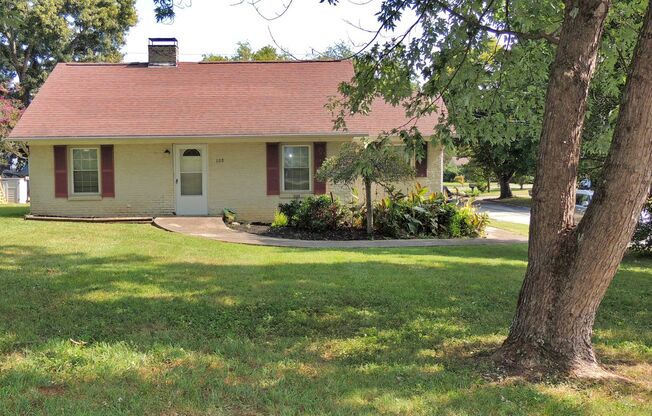 Available now Beautiful 2 Bedroom + Bonus Room Home!