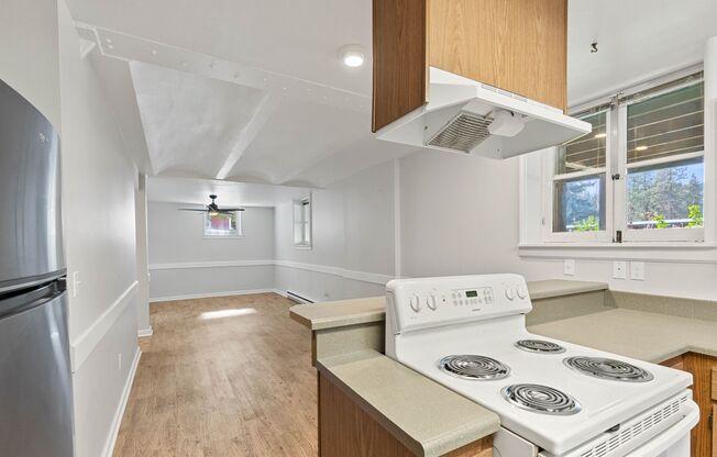 2 beds, 2 baths, 1,172 sqft, $1,595, Unit 1519