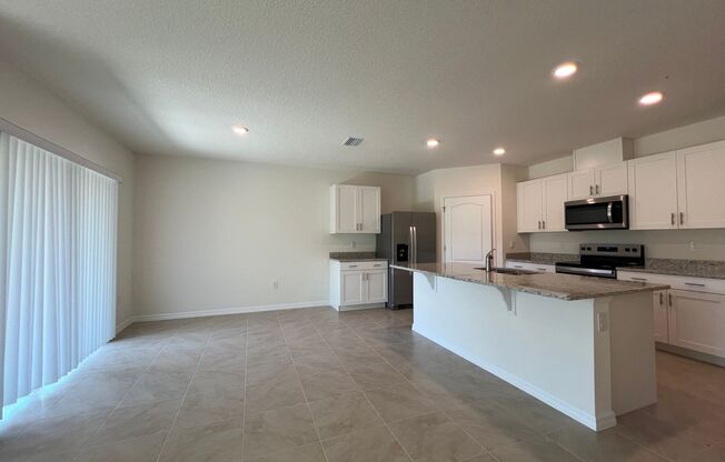 BEAUTIFUL New Build 4Bedroom 2 Bathroom Home in the Ormond Station Community