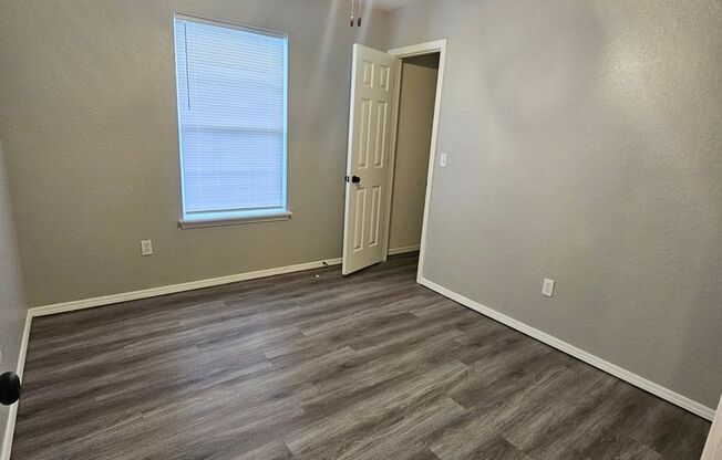 3 beds, 2 baths, 1,200 sqft, $1,450, Unit 518