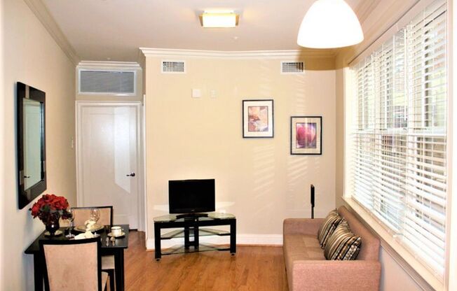 1 bed, 1 bath, 500 sqft, $2,195, Unit 105