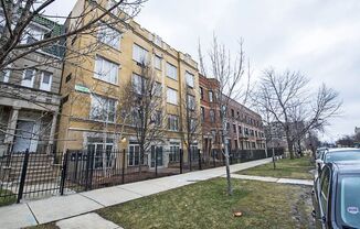 4114 W Washington