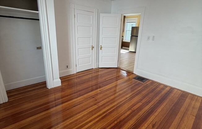 3 beds, 1 bath, 1,138 sqft, $3,100, Unit 1