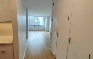 1 bed, 1 bath, -1 sqft, $4,650, Unit 19G