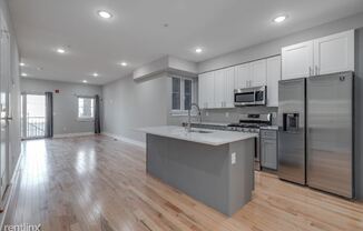 2115 W Master St