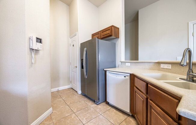 2 beds, 2 baths, $1,350