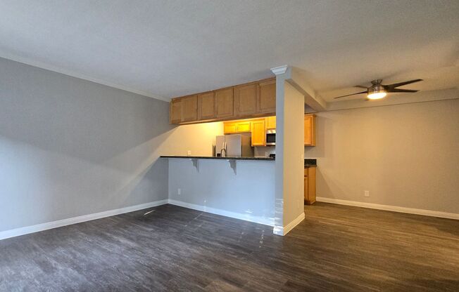 2 beds, 2 baths, 850 sqft, $3,070, Unit 823-13