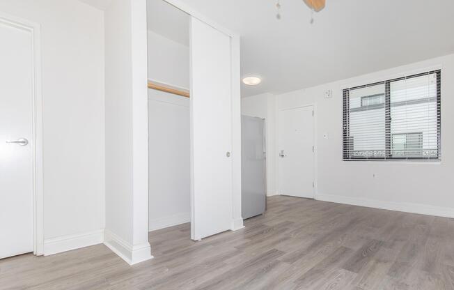 SPACIOUS LIVING AREA
