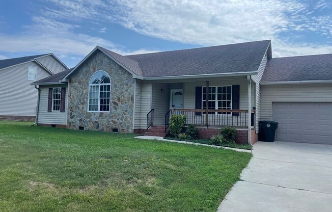 3-4 Bed with 2 full baths and 2 car garage! Located in Randleman!
