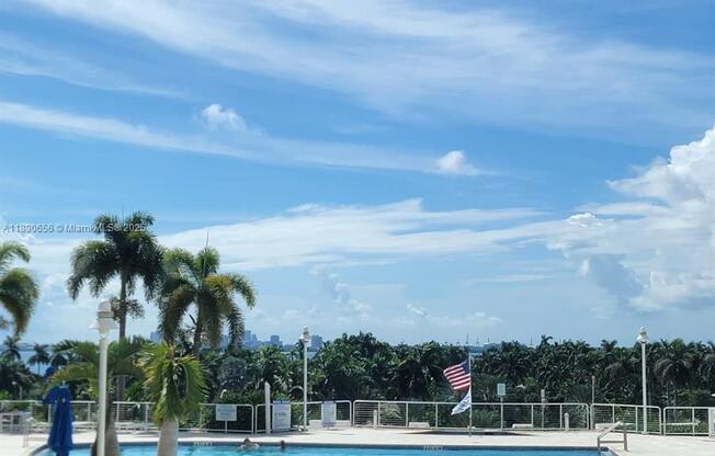 7900 Harbor Island Dr