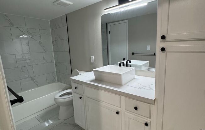 1 bed, 1 bath, 800 sqft, $1,575, Unit 7324-208
