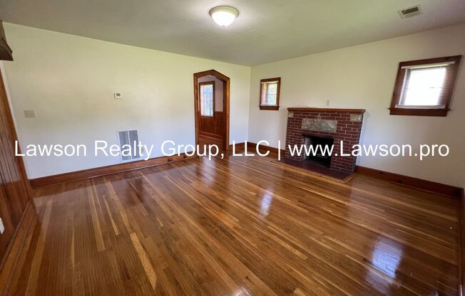 2 beds, 1 bath, $1,395