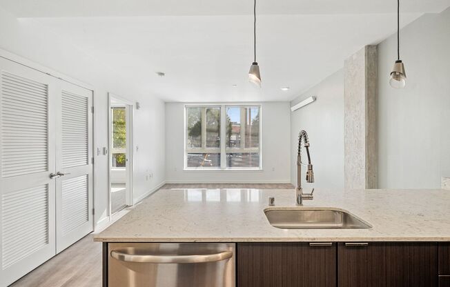 1 bed, 1 bath, 653 sqft, $1,825, Unit 205