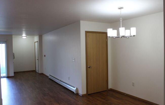 2 beds, 1 bath, 1,300 sqft, $1,149.99, Unit 2228-04