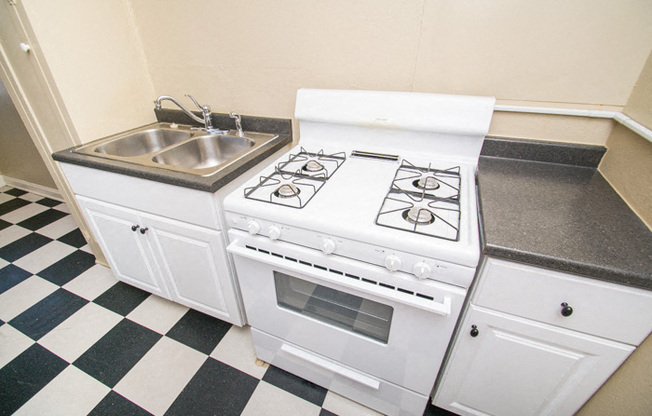 1 bed, 1 bath, $1,295