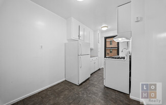 415 GRAND ST